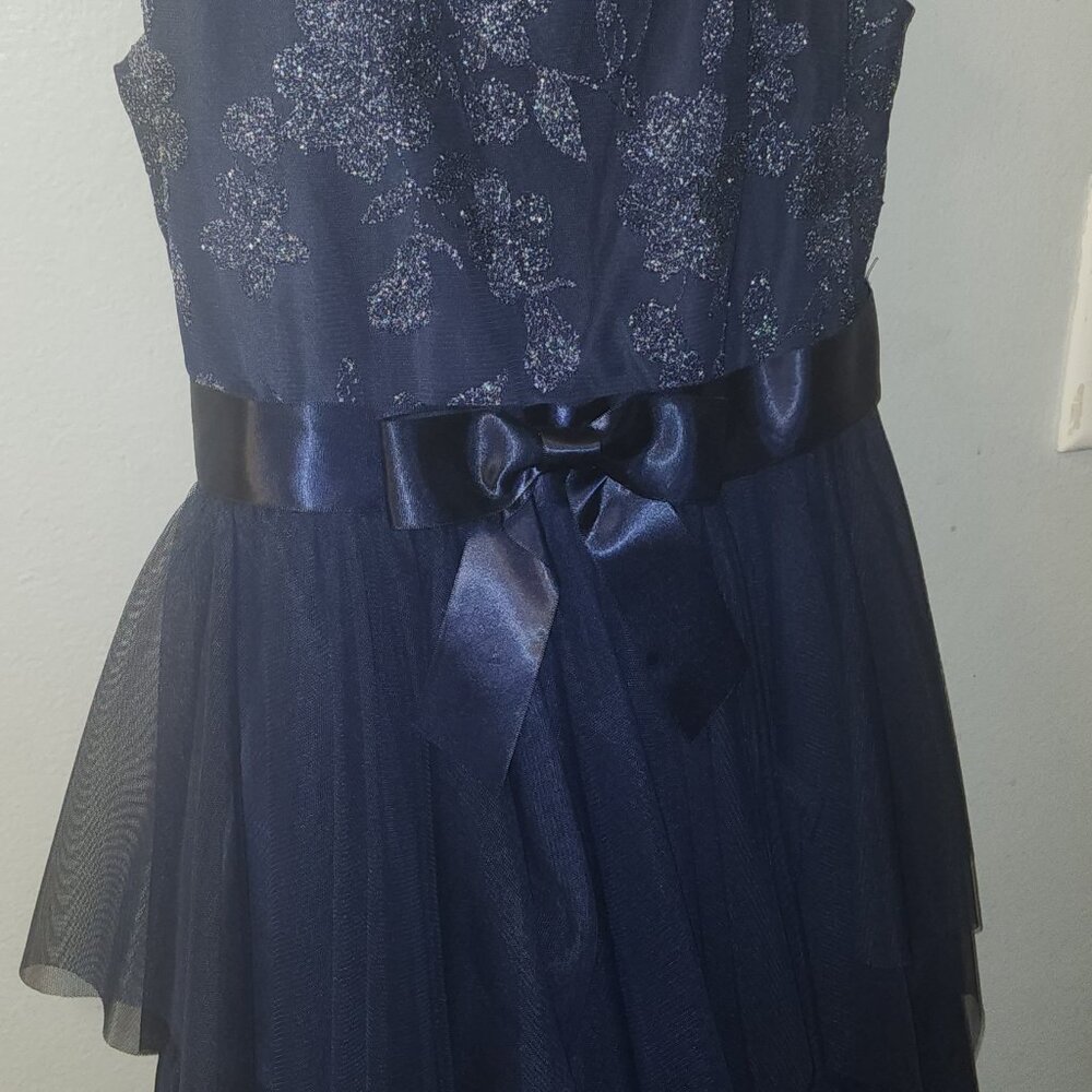 Dress - Picture 3 of 4